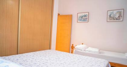 Chalet con Piscina Privada y Vistas al Golf en Chiclana - Ideal Familias