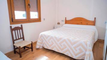 Chalet | 6 bilik tidur, dilengkapkan perabot secara berasingan