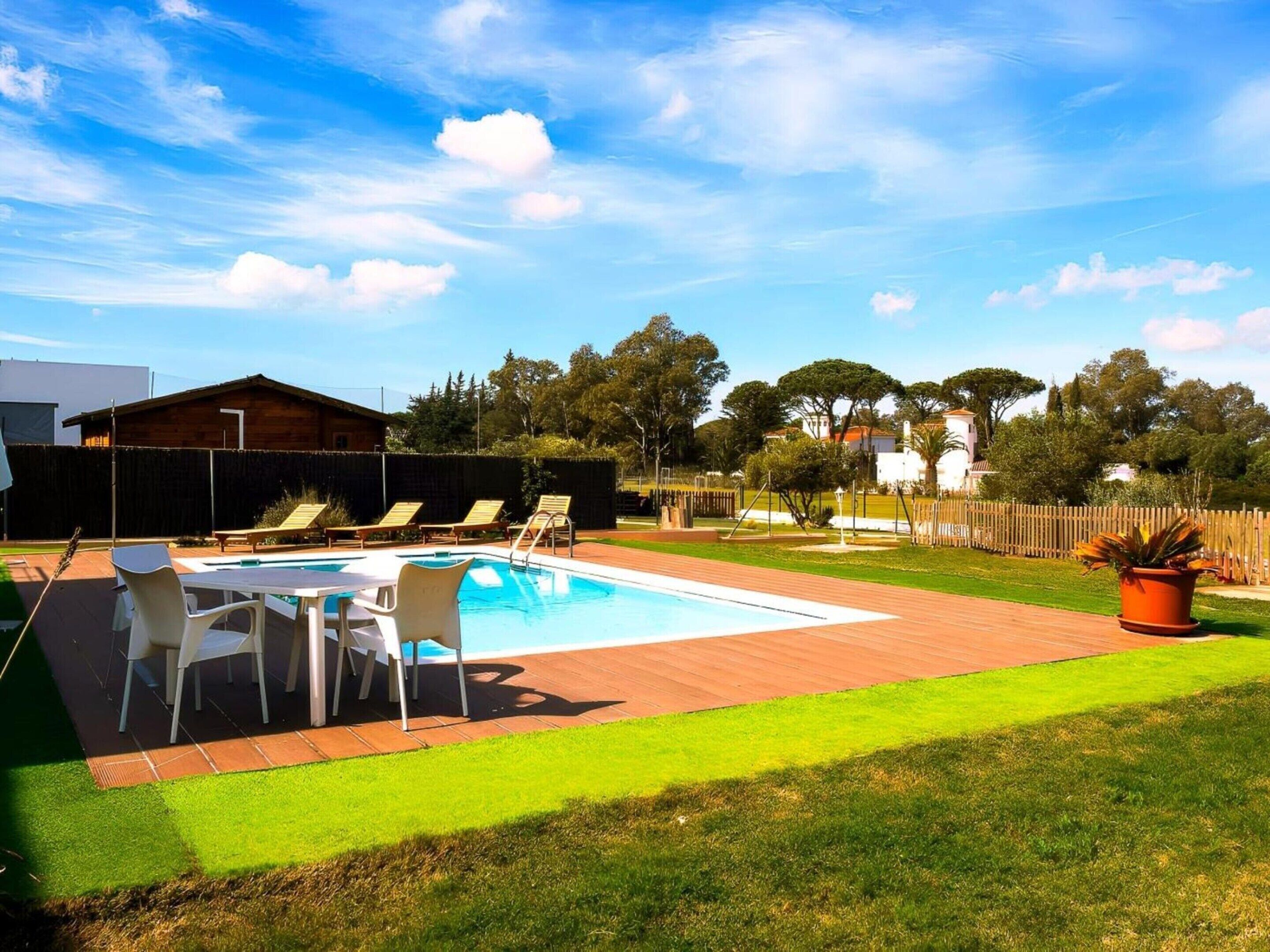 Chalet | Pool | Indoor pool, outdoor pool