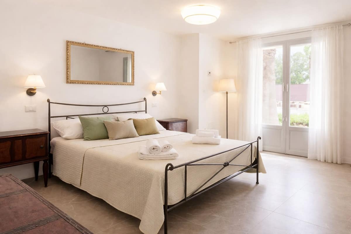 Deluxe Double Room, Pool View | Free WiFi