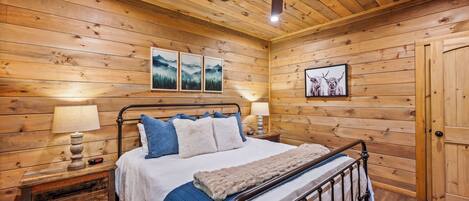 3 عدّة غرف نوم ومكواة/لوح كي وواي فاي وملاءات أسرّة