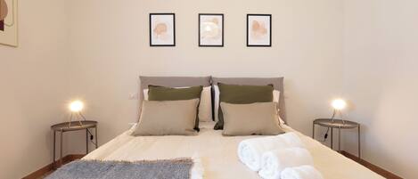 2 bedrooms, WiFi, bed sheets