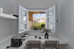 Aquarill | Private kitchen | Fridge - ArtChroma House (Santorini)