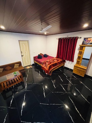 Deluxe cottage | Een bureau, een laptopwerkplek, gratis wifi