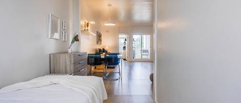 1 Schlafzimmer, Bügeleisen/Bügelbrett, kostenloses WLAN, Bettwäsche