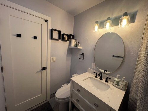 Simple, Central, & Private
2BR in Chula Vista