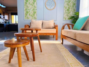 Living area - Charming apartment in Kampala for a relaxing getaway (Kampala)