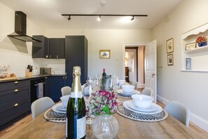 تناول الطعام