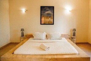 熨斗/熨衫板、Wi-Fi、床單