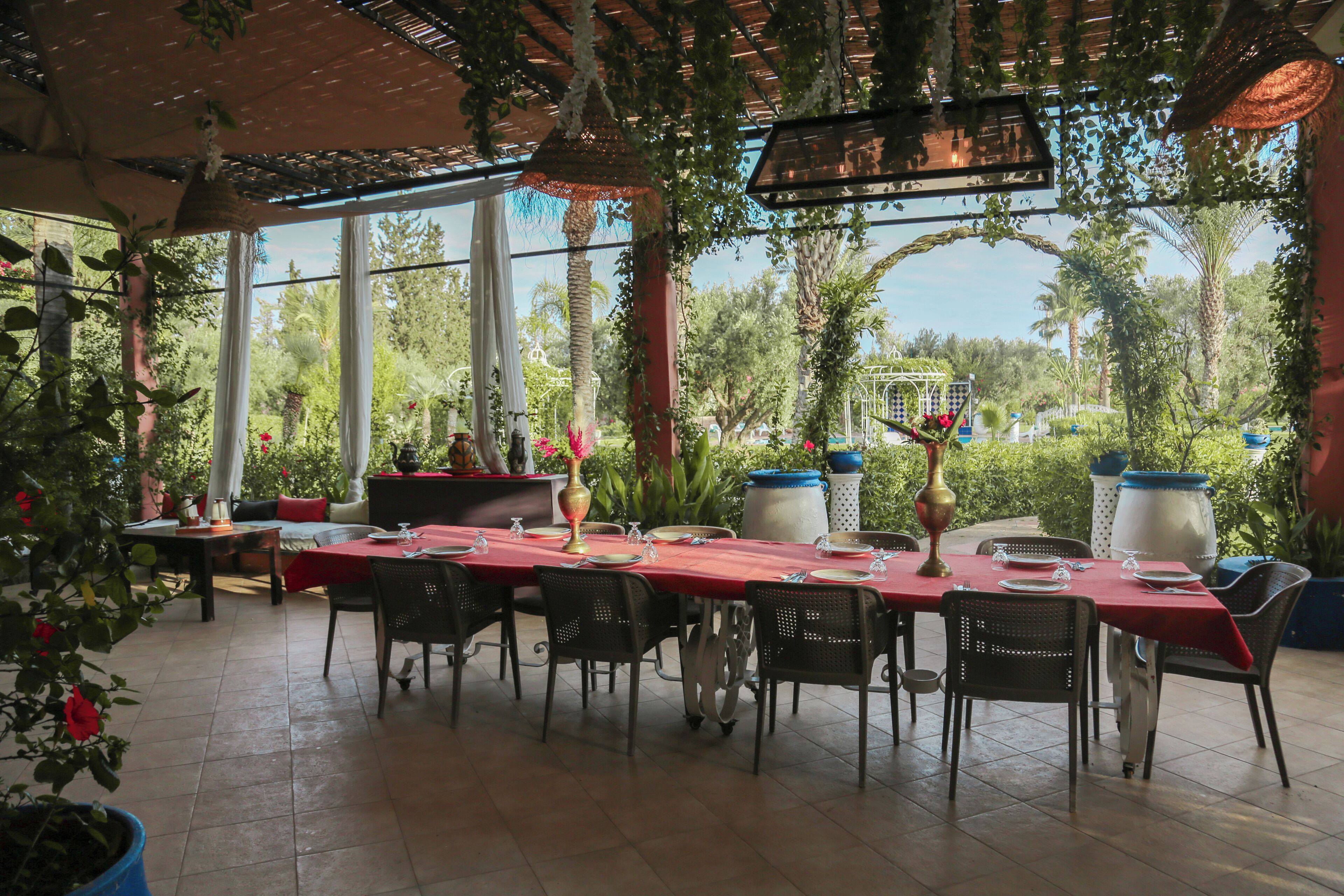Outdoor dining
