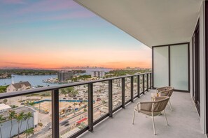 Balcony - Elegant Miami Beach Condos (Miami Beach)