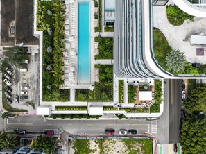 Exterior - Elegant Miami Beach Condos (Miami Beach)