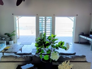 40-inch Smart TV with digital channels - Turtle Cove House by Le Haus (St. John's)