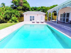 Outdoor pool, sun loungers