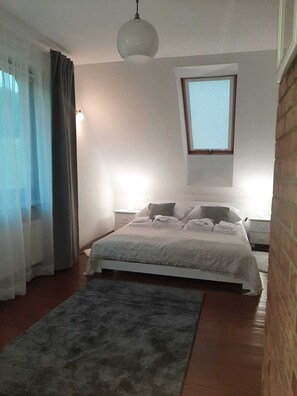 3 bedrooms, iron/ironing board, WiFi, bed sheets - Amazing 3-bedroom house on the meadow (Kopytówka)