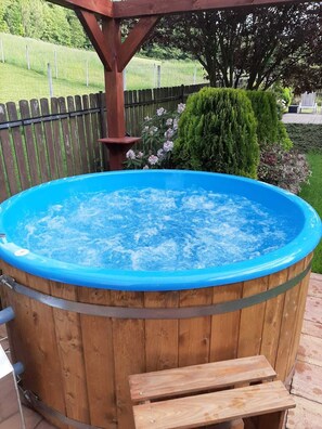 Baignoire à remous extérieure