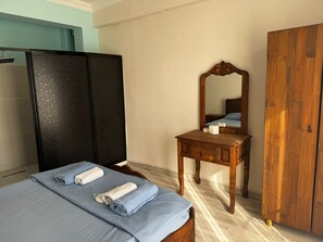 Chambre Classique, vue cour intérieure