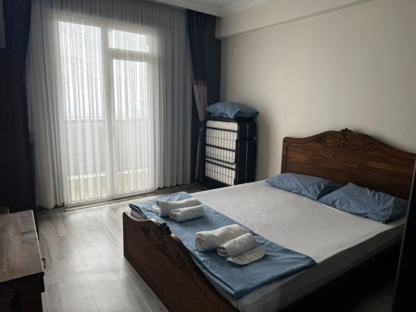 Chambre Classique, vue cour intérieure