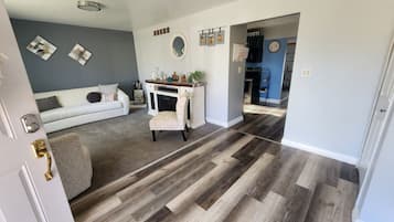 Smart TV, books, music library, stereo