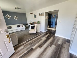 Smart TV, books, music library, stereo