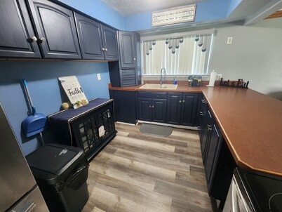 Charming 3-bedroom Home Away From Home with comfort in Brownstown