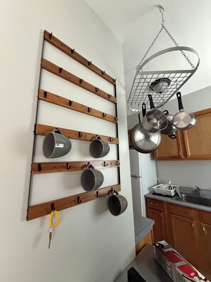 المنشأة من الداخل