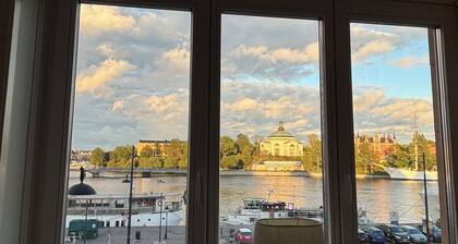 Luxury 5 bedroom, waterfront apartment in Old Town, next to Royal Palace