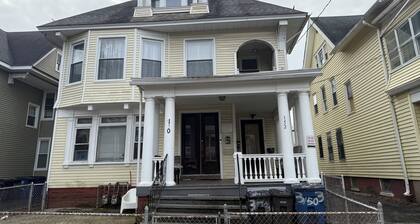 Spacious 3-Bedroom Unit in Prime New Haven Location–A Perfect Place to Call Home