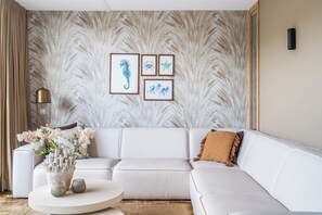 House | Living area - Inviting Apartment With a Garden (Sint Maartensvlotbrug)