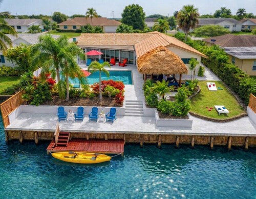 Waterfront w/ Htd Pool, Tiki Hut, Billards, & Bar
