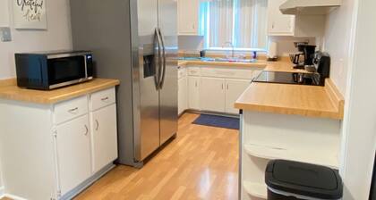 Enjoyable 4-bedroom house in Greenfield, WI