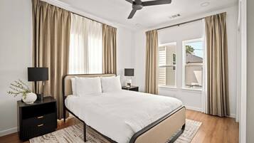 9 bedrooms, desk, iron/ironing board, free WiFi