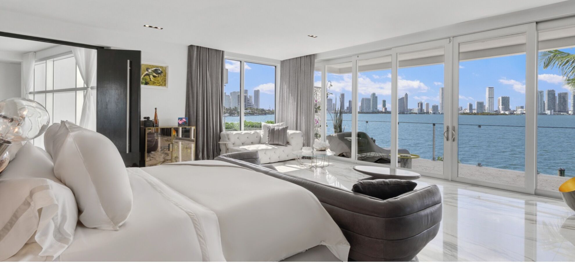 6 bedrooms, iron/ironing board, WiFi, bed sheets