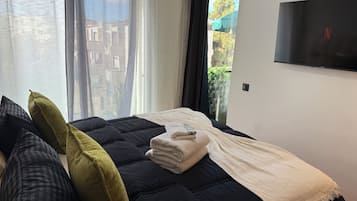 1 chambre, fer et planche à repasser, Wi-Fi, draps fournis