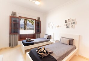 2 soverom, strykejern/-brett og internettilgang