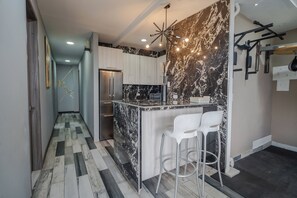 Interior - Luxury Suite - Rooftop, Jacuzzi & Balcony (Medellín)