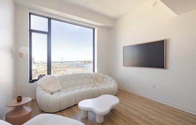 Luxury Penthouse Retreat with Panoramic Bay Views