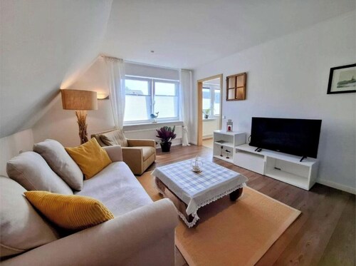 Kleine Auszeit FEWO Südpol cozy vacation apartment with balcony right in the center