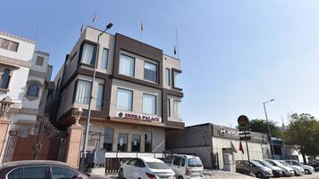 Façana frontal de l'allotjament