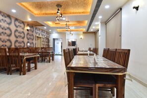 Daily cooked-to-order breakfast (INR 400 per person) - INDRA PALACE (Jaipur)