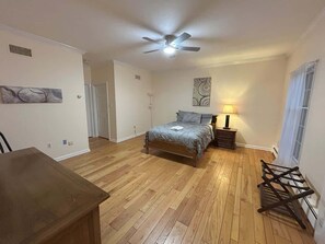 Unclassified image, 5 of 15, button - Peaceful Countryside Retreat in Cream Ridge (Upper Freehold)