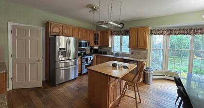 Peaceful Countryside Retreat in Cream Ridge