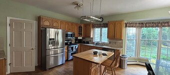 Peaceful Countryside Retreat in Cream Rdige