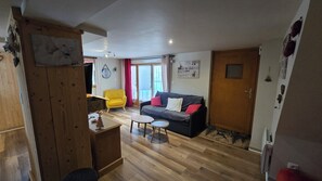 TV - Apartment in the heart of Les Rousses resort (Les Rousses)