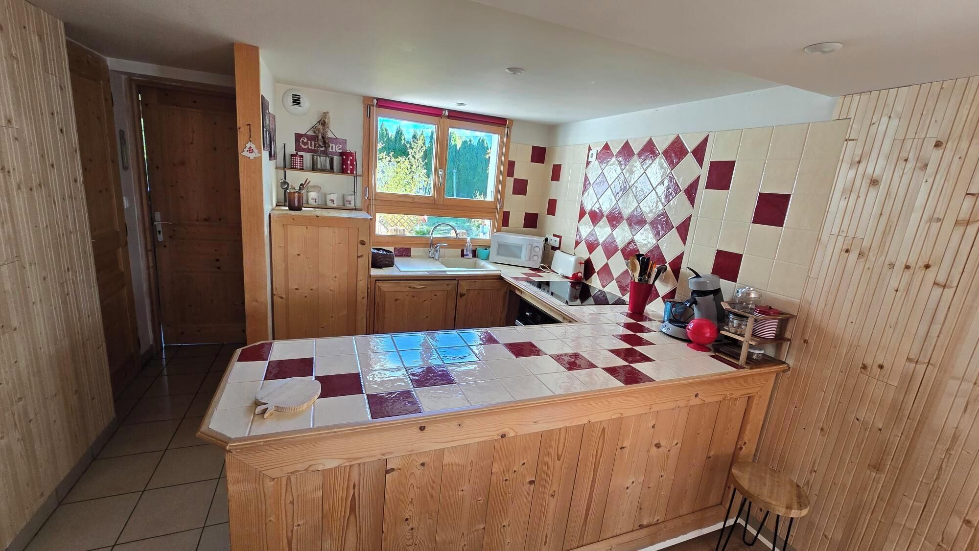 Mikrobølgeovn, ovn, kogeplade, opvaskemaskine