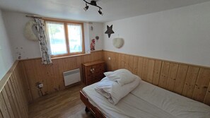 2 عدّة غرف نوم ومكواة/لوح كي وواي فاي