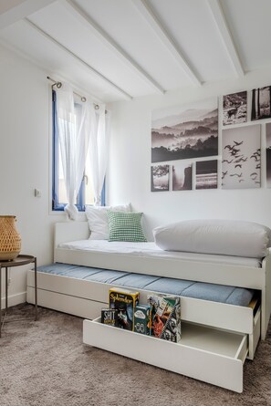 4 Schlafzimmer, Bügeleisen/Bügelbrett, WLAN, Bettwäsche