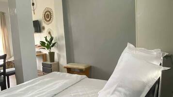 1 dormitori, wifi i roba de llit