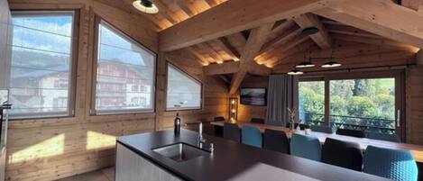 Cookware/dishes/utensils