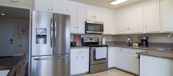 Lovely 3-bedroom house with AC/Heater in Fresno